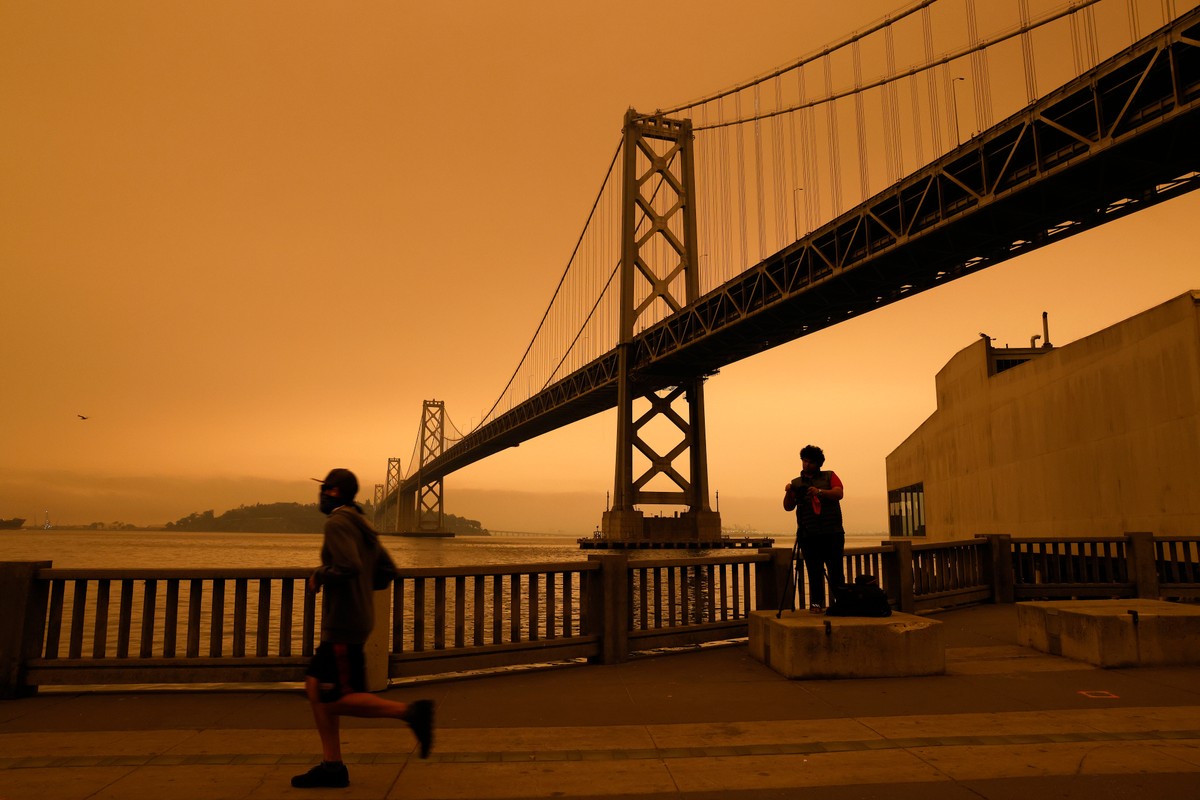 Wildfire smoke turns San Francisco Bay Area sky orange