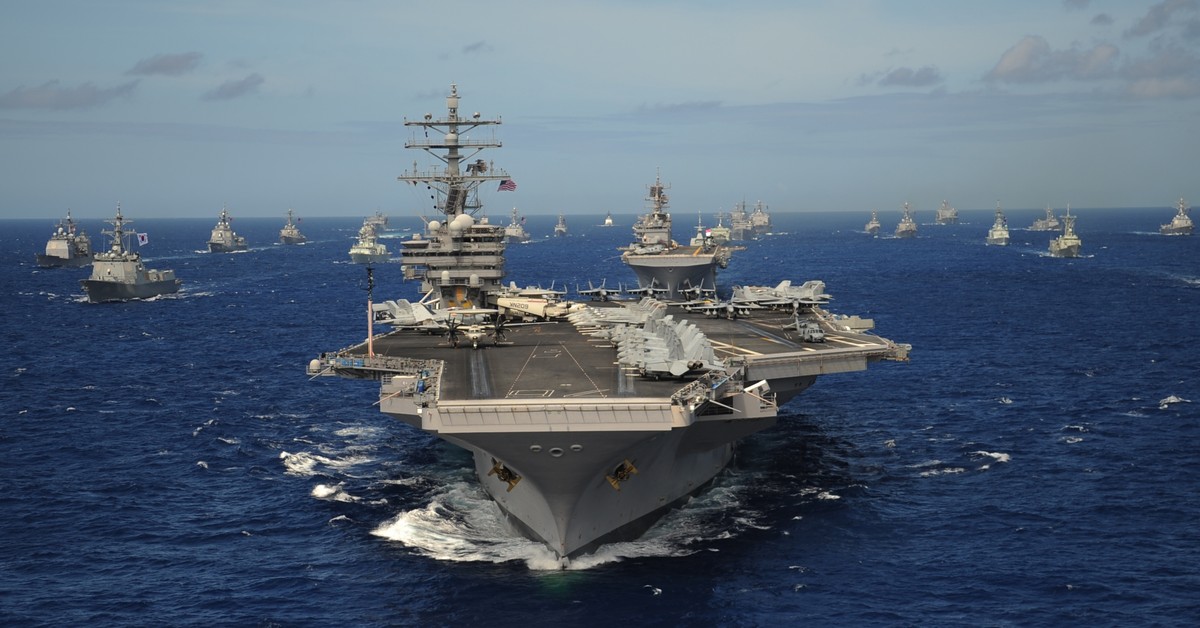 Two accidents in half an hour! US Navy loses chopper  and fighter jet close  China