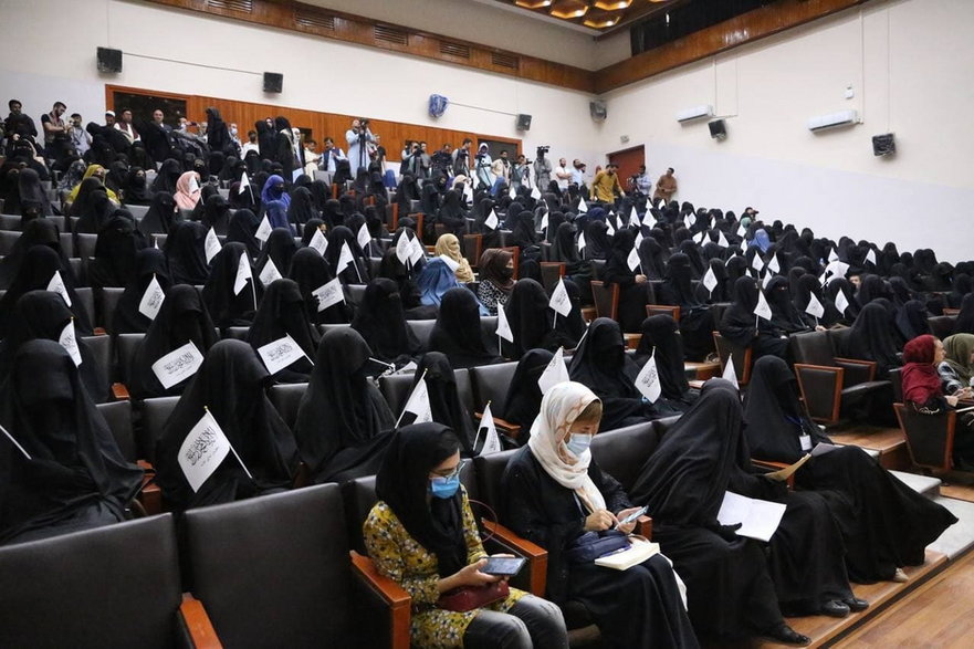 Zdjęcie z sali uniwersyteckiej w Kabulu, 11 września 2021 r.
