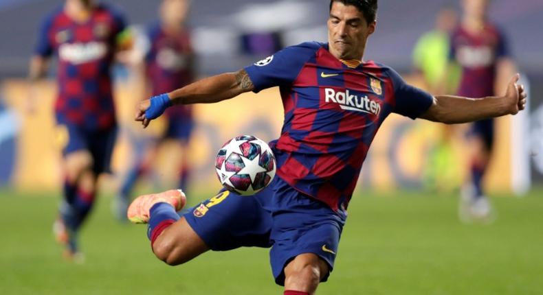 'Complicated' for Barcelona's Luis Suarez to get an Italian passport to play for Juventus