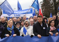 Warszawska manifestacja poparcia dla UE. Petru: Albo będziemy wśród jej liderów, albo z tej Europy wylecimy