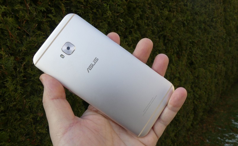 Asus Zenfone 4 Selfie Pro