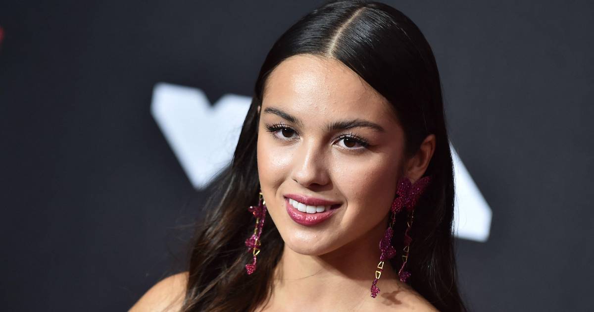 Olivia Rodrigo lansuje tę sukienkę. To najgorętszy trend lata 2026
