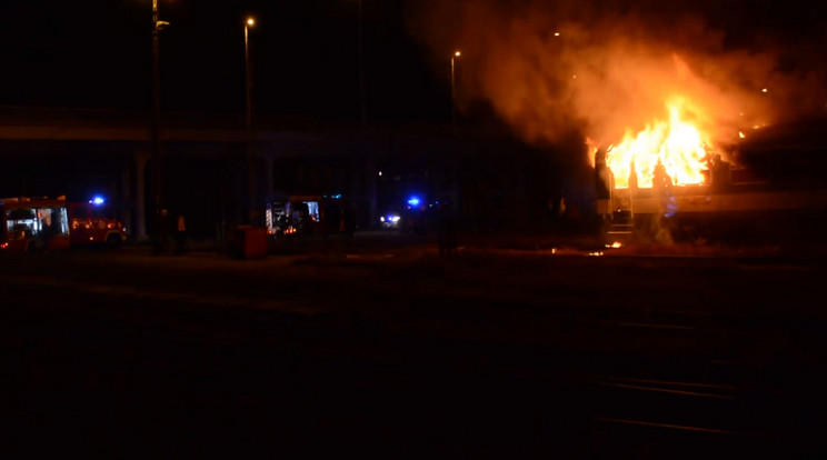 Pusztító tűz tombolt a Nyugati Pályaudvaron /  Fotó: BM OKF Facebook -Fővárosi Katasztrófavédelmi Igazgatóság, Dudás Tamás