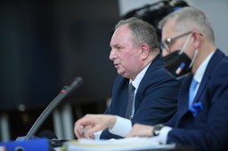 Drugi dzień obrad komisji ws. Pegasusa. Na pytania odpowiadali Kwiatkowski i Banaś