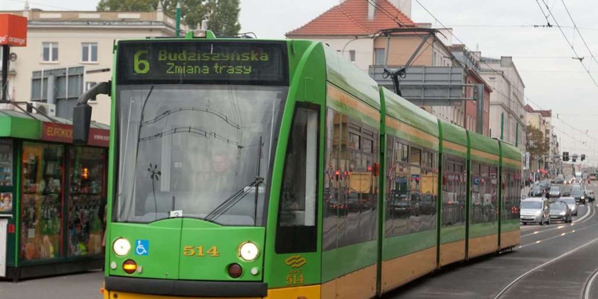 Onanizował się w tramwaju.