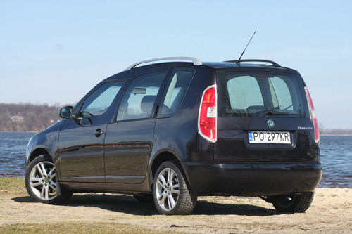 Citroen C3 Picasso kontra Skoda Roomster - Nie szata zdobi, ale...