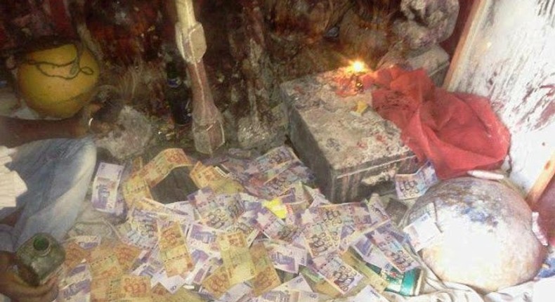 A typical scene for money ritual