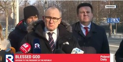 "Pasek śmiechu " w TV Republika. Tłumaczenie to hit sieci