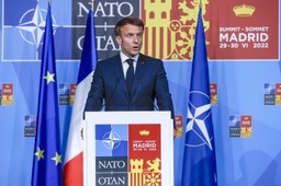 Macron: Wzmocnimy wschodnią flankę wobec zagrożenia ze strony Rosji