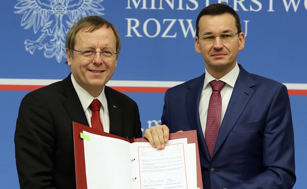 Morawiecki uspokaja: Nie ma obaw o inwestorów, budżet przyjęto zgodnie z prawem