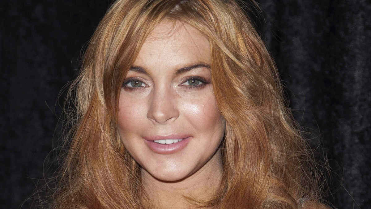Lindsay Lohan może zostać bezdomną! Kontrowersyjnej aktorce i jej matce grozi utrata domu na Long Island w Nowym Jorku - informuje "Daily Mail".