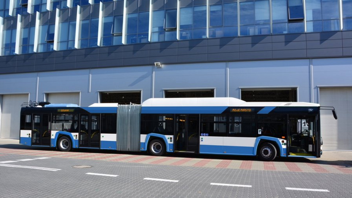 Nowe trolejbusy pojawią się w mieście najpóźniej za rok. Dodatkowo część starego taboru doczeka się modernizacji. W pojazdach zostaną zamontowane baterie, które pozwolą na kursy poza siecią trakcyjną, w nowe rejony miasta. Całe przedsięwzięcie to wydatek rzędu 95 mln zł.