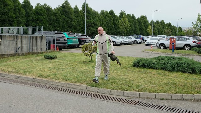 Desingerica i Bojana Lazić se izbegavaju ispred studija