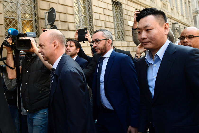 Koniec ery Berlusconiego w Milanie