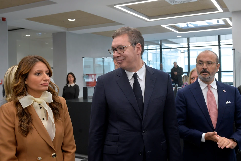 Nela Kuburović, Aleksandar Vučić i Sem Fabrici