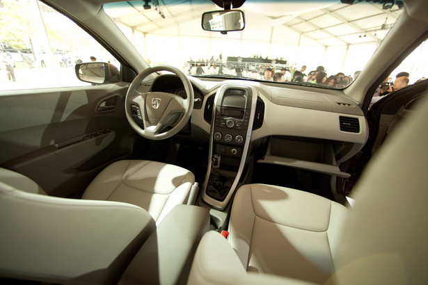 Wnętrze Baojun 630, nowy samochód grupy GM został zaprezentowany na targach samochodwych w Sznaghaju. fot. Nelson /Bloomberg