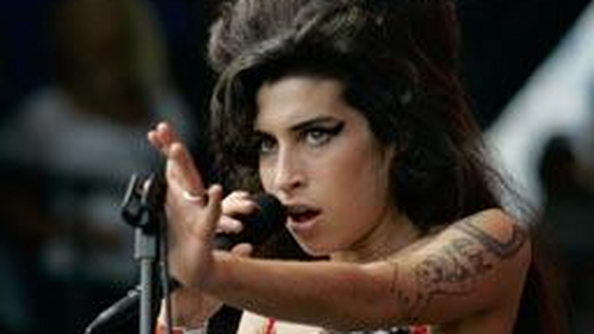 Amy Winehouse nagra utwór do sekwencji otwierającej nowy film o Jamesie Bondzie.