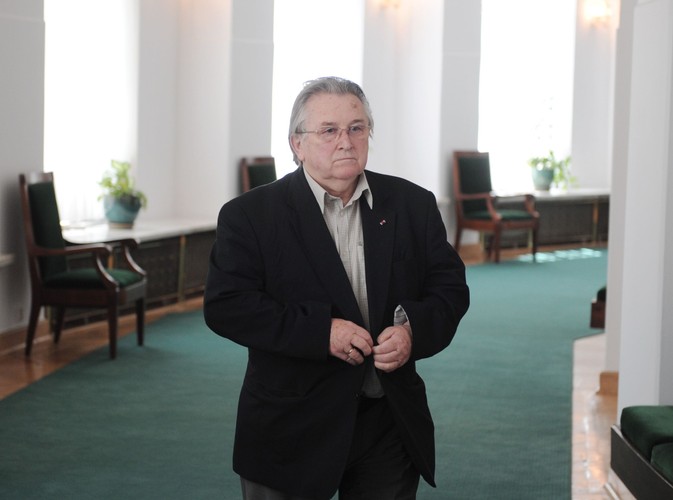 Kazimierz Kutz. 83-letni reżyser, poseł i senator przegrał wiele procesów, m.in. z byłym prezesem TVP Robertem Kwiatkowskim za nazwanie go ćwokiem bez kultury i politrukiem