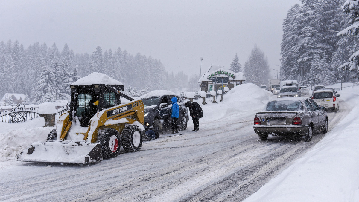 Śnieżyce w Polsce. GDDKiA informuje o sytuacji na drogach 