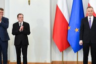 Od lewej: Maciej Wąsik, Mariusz Kamiński i Andrzej Duda.