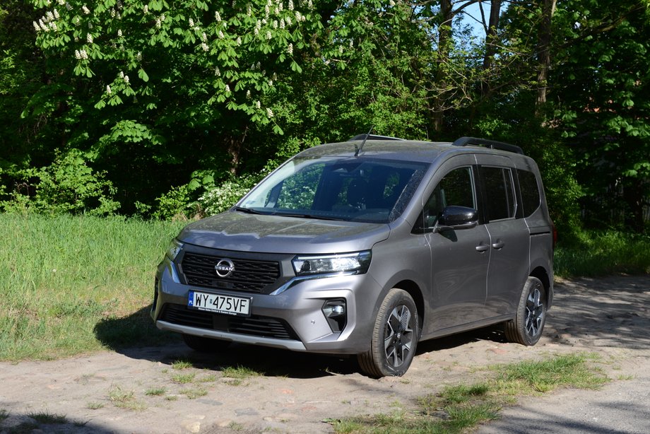 Nissan Townstar to nie jest model, który pokochamy za wygląd. Kupimy go kierując się pragmatyzmem.