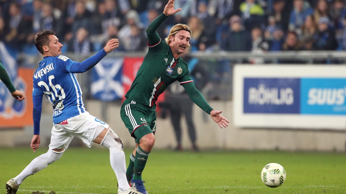 Lech Poznań pewnie wygrał ze Śląskiem Wrocław 3:0 (1:0) w meczu 16. kolejki LOTTO Ekstraklasy. Kolejorz pokazał kawał dobrej piłki i dzięki zwycięstwu awansował na piąte miejsce w tabeli, zrównując się punktami z Legią Warszawa. Do prowadzącej Lechii Gdańsk traci osiem punktów. Śląsk jest ósmy.