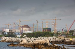 Koreańczycy chcą dostarczyć Polsce reaktory. "Oferta może być o 30 proc. tańsza od francuskiej"