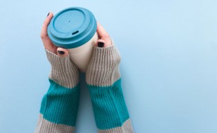 Jednorazowy kubek z plastiku za maksymalnie 1 zł. Jest projekt dot. opłaty produktowej