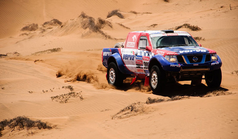 Rajd Dakar 2010: Przygoński goni najlepszych, pech Hołowczyca (9. etap na żywo, wyniki, foto)