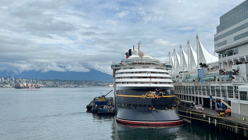 I always arrive at my cruise's departure city early now. Jacqueline Dole