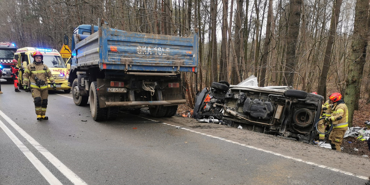 Zdjęcia z miejsca tragedii, które zrobili strażacy z OSP w Leźnie, są wręcz przerażające. Pokazują rozmiar tragedii. Publikujemy je ku przestrodze.