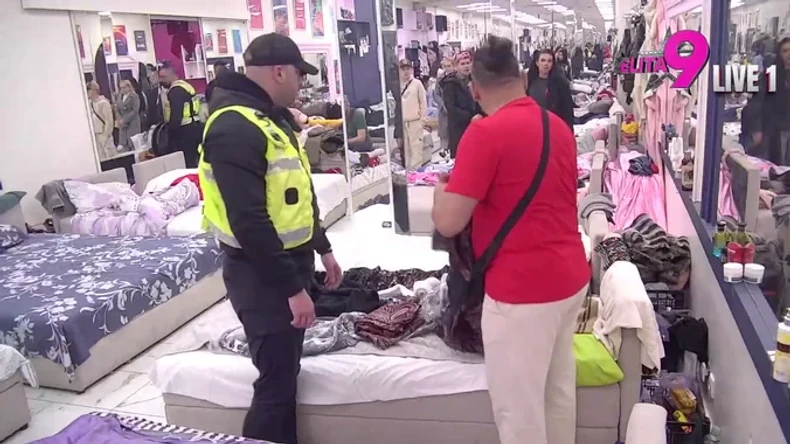 Bora Santana doživeo pomračenje i brutalno izvređao Anitu, Luka odmah reagovao