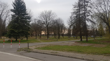 Kraków próbuje sprzedać część terenu po dawnym motelu Krak. Obiecanego parku ciągle brak