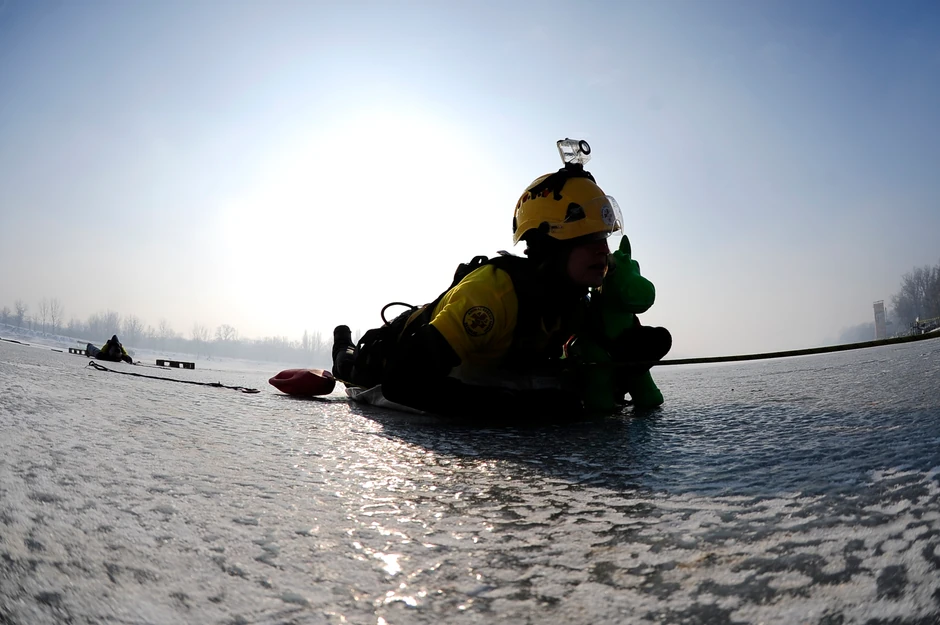 Jedan od spasilaca u simulaciji spasavanja