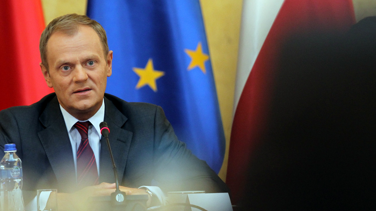 Premier Donald Tusk zadeklarował, że będzie namawiał swoich kolegów z PO, by w kampanii wyborczej zrezygnowali z korzystania z billboardów. Przyznał jednak, że chciałby, aby jego partia miała takie same szanse w wyborach jak konkurencja.