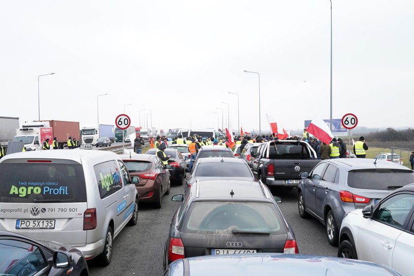 Rolnicy zablokowali autostradę A2