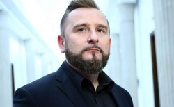 "Jestem ogromnym fanem Paderewskiego". Liroy-Marzec rusza z misją promocji polskiej kultury na świecie