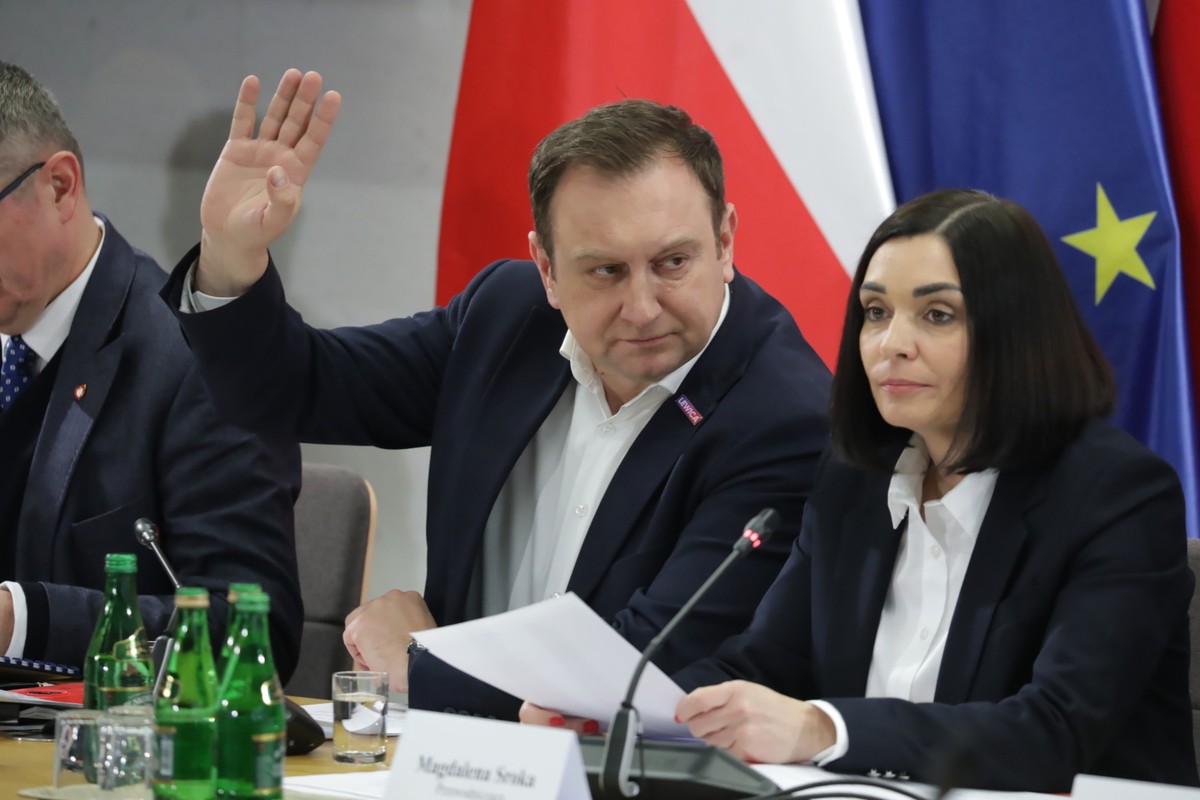 Przewodnicząca komisji do spraw Pegasusa, posłanka Trzeciej Drogi Magdalena Sroka i zastępca przewodniczącej, poseł Lewicy Tomasz Trela
