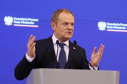 Tusk: Sprawa pigułki "dzień po" została sfinalizowana. Dostęp bez recepty tylko w określonym wieku