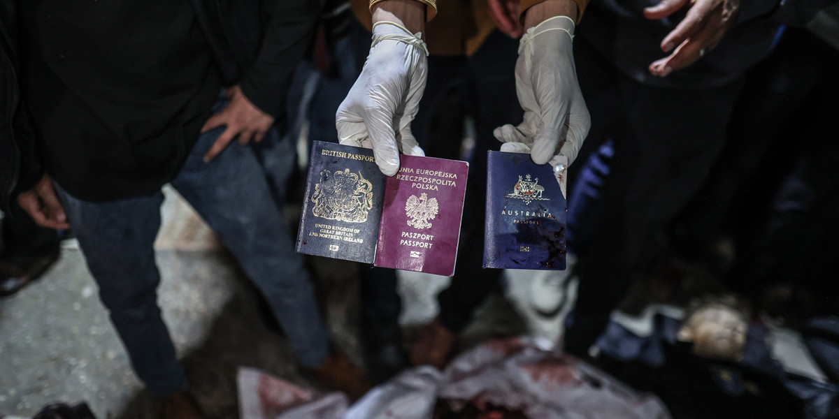 Paszporty ofiar ataku izraelskiej armii