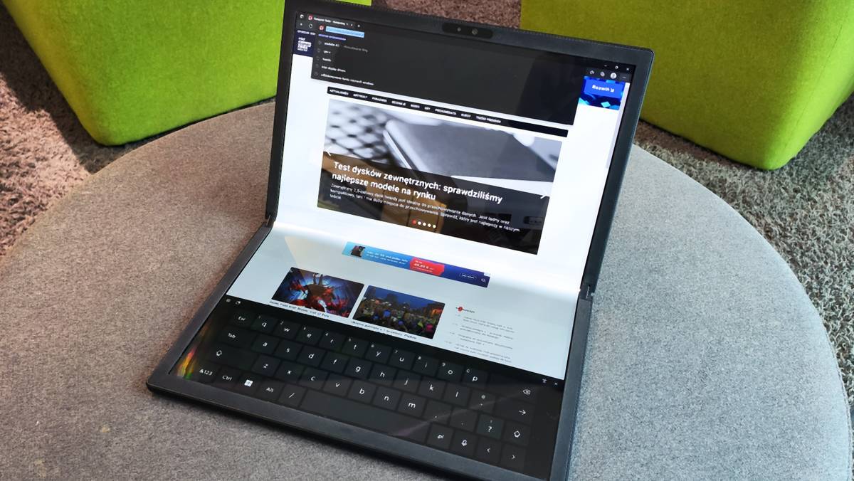 Asus Zenbook 17 Fold OLED największy składany tabletlaptop na świecie?
