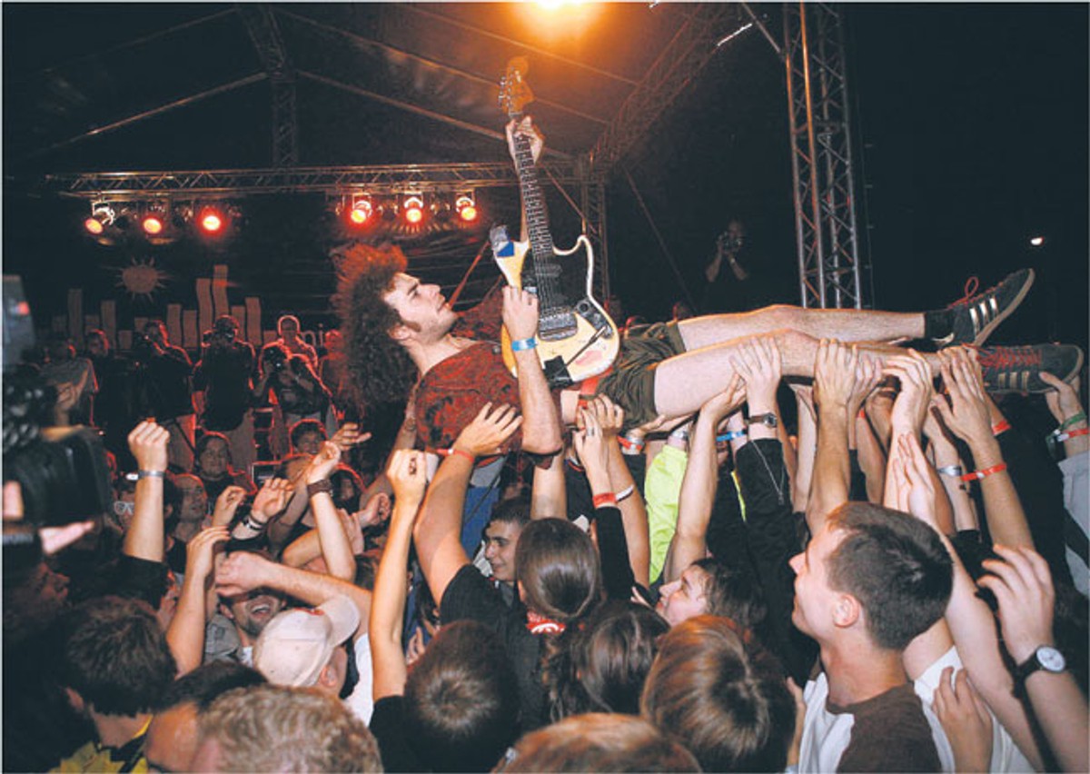 Mysłowice 2009. Na tym festiwalu wykonawcy bawią się równie dobrze jak publiczność Fot. Bartłomiej Barczyk/Agencja Gazeta