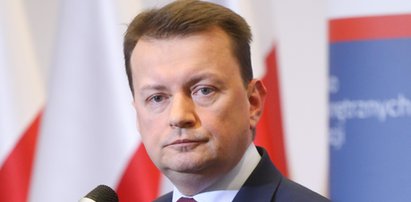 Błaszczak zemścił się na matce generała za Smoleńsk?