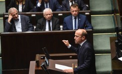 KO składa wniosek o komisję śledczą. Starcie Budki z Wójcikiem. 'Putinowskie metody...'