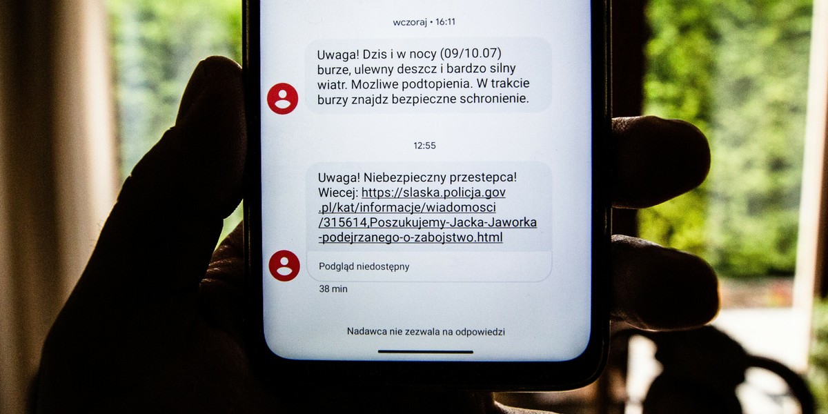 MSWiA miałoby przejąć m.in. kontrolę nad SMS-ami wysyłanymi do Polaków