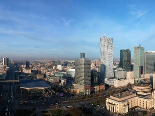 Panorama Śródmieścia Warszawy z położonymi centralnie Złotymi Tarasami