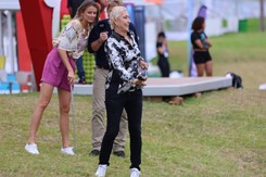 Prawie 70 lat na karku, a wciąż w świetnej formie. Martina Navratilova wygrywa walkę z czasem [FOTO]