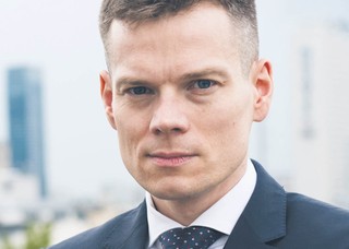 Szef KNF: Nie widzimy żadnych objawów wycofywania depozytów z banków