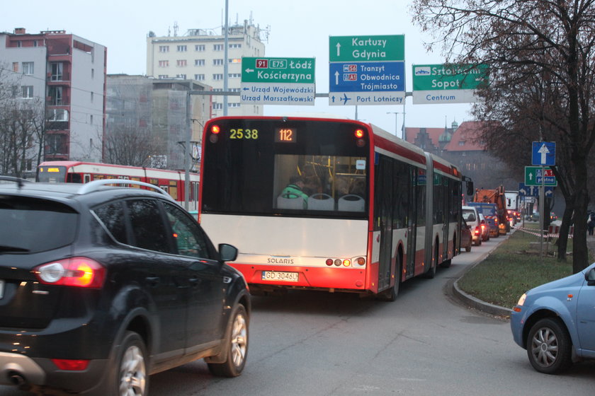 autobus w korku